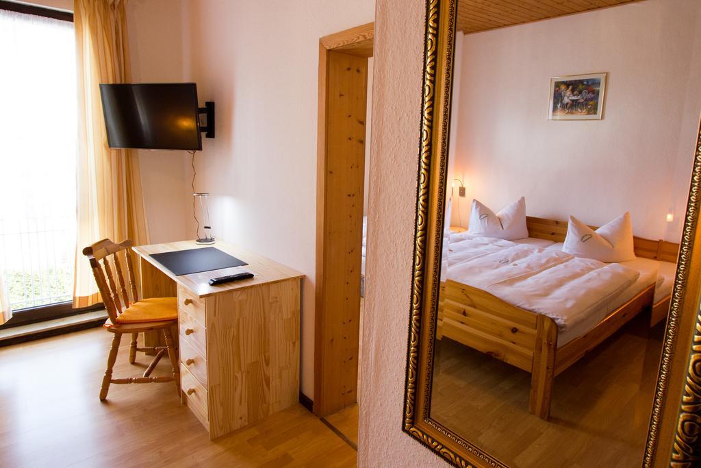 Pension Zum-Ratsherrn Фрідріхрода Номер фото