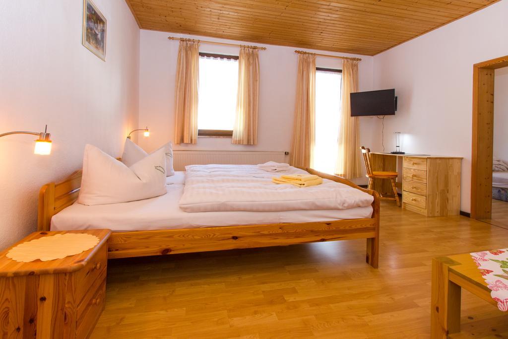Pension Zum-Ratsherrn Фрідріхрода Номер фото